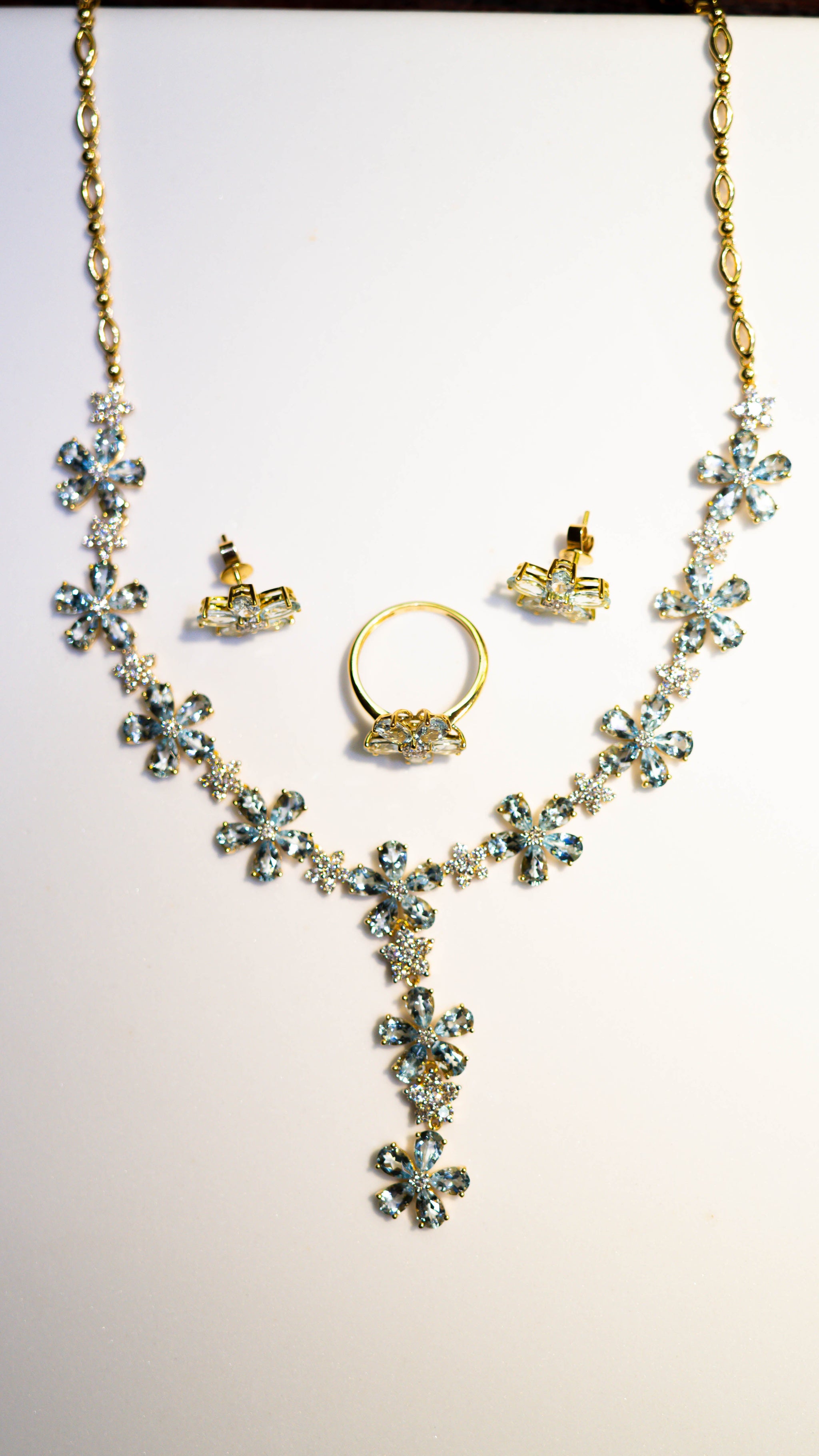 Flower Pear Shaped Cut Set Gemstone ( Necklace, Ring, Earrings )