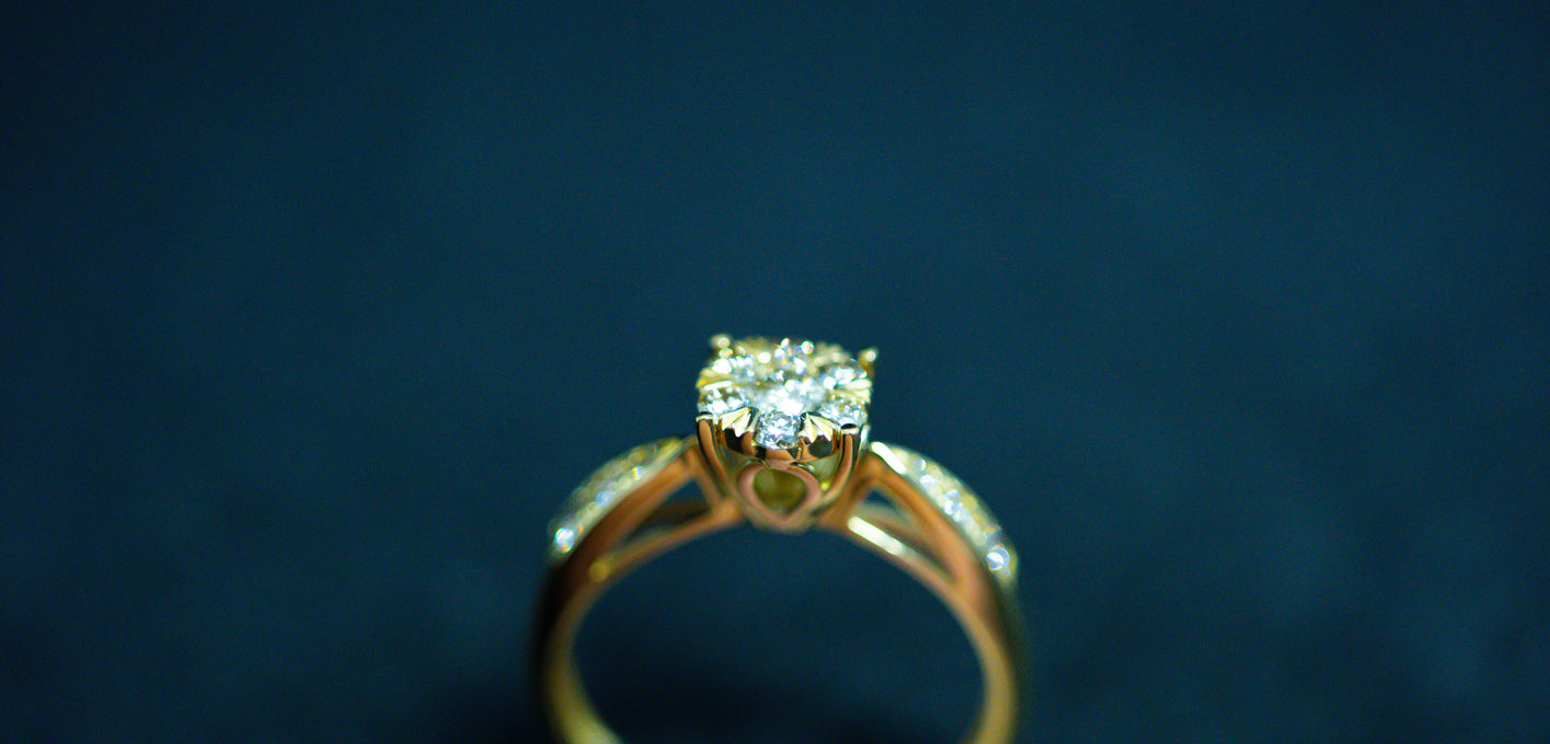 S-439 Yellow Gold Diamong Ring - Round Cut